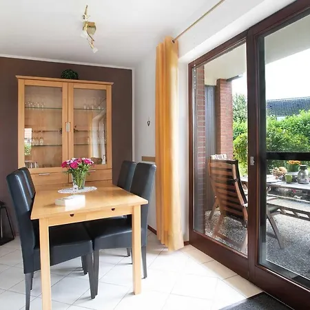 Holiday home Britschock Mit Eingezaeuntem Garten Und Sauna