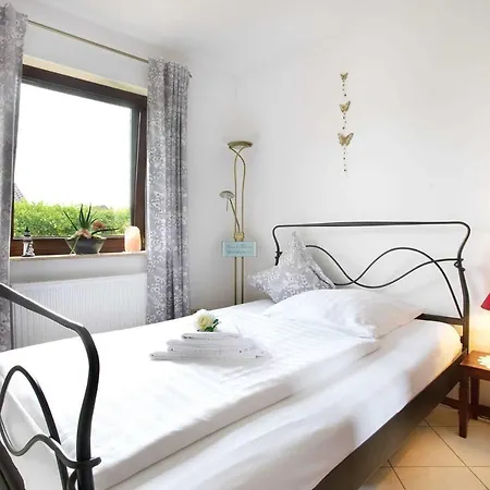 Britschock Mit Eingezaeuntem Garten Und Sauna 펜션 *