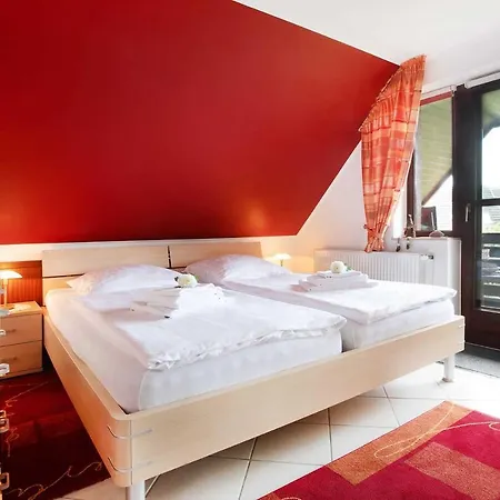 Holiday home Britschock Mit Eingezaeuntem Garten Und Sauna *