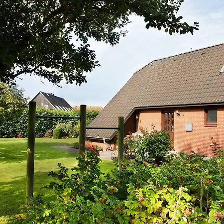 Britschock Mit Eingezaeuntem Garten Und Sauna * Friedrichskoog-Spitz