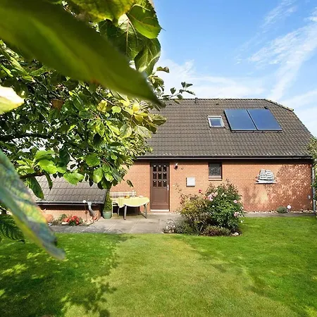 Britschock Mit Eingezaeuntem Garten Und Sauna Friedrichskoog-Spitz
